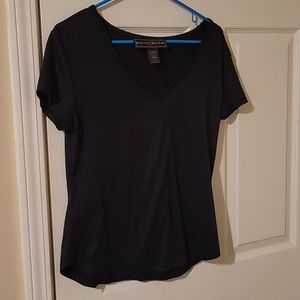 NWOT black v neck. Size L